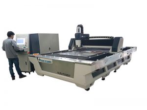 ซื้อ 500 วัตต์ cnc เครื่องตัดไฟเบอร์เลเซอร์สำหรับขาย